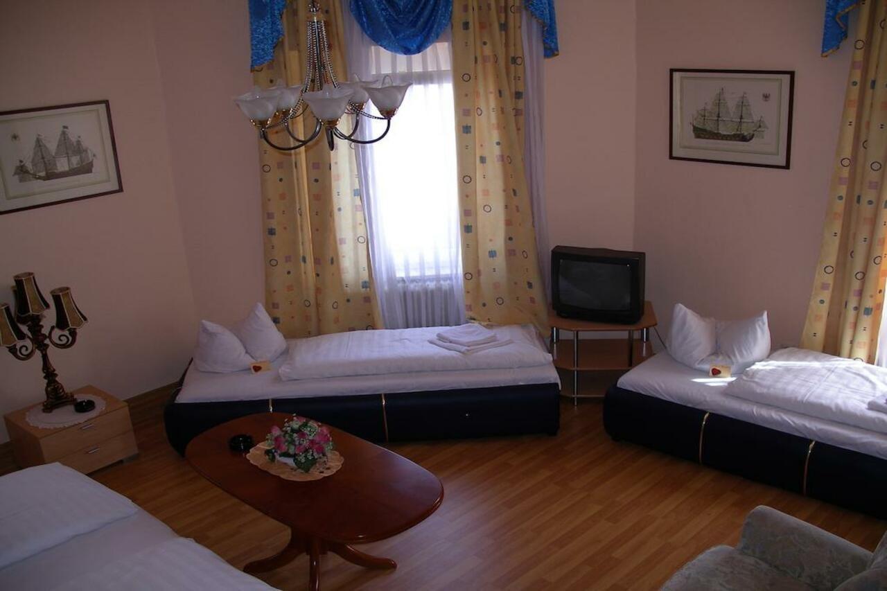 Hotel Garni Djaran Όφενμπαχ Εξωτερικό φωτογραφία