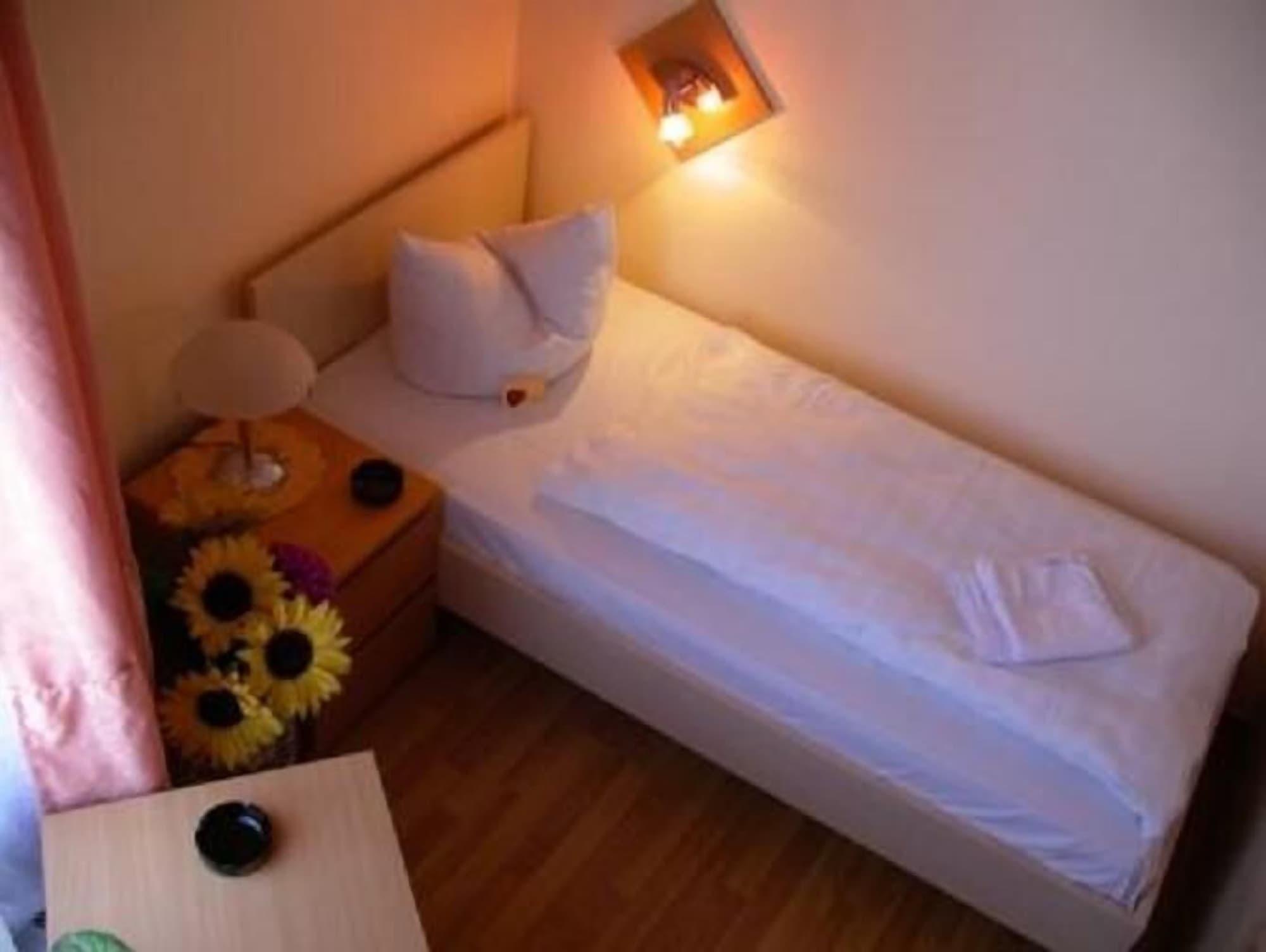 Hotel Garni Djaran Όφενμπαχ Εξωτερικό φωτογραφία
