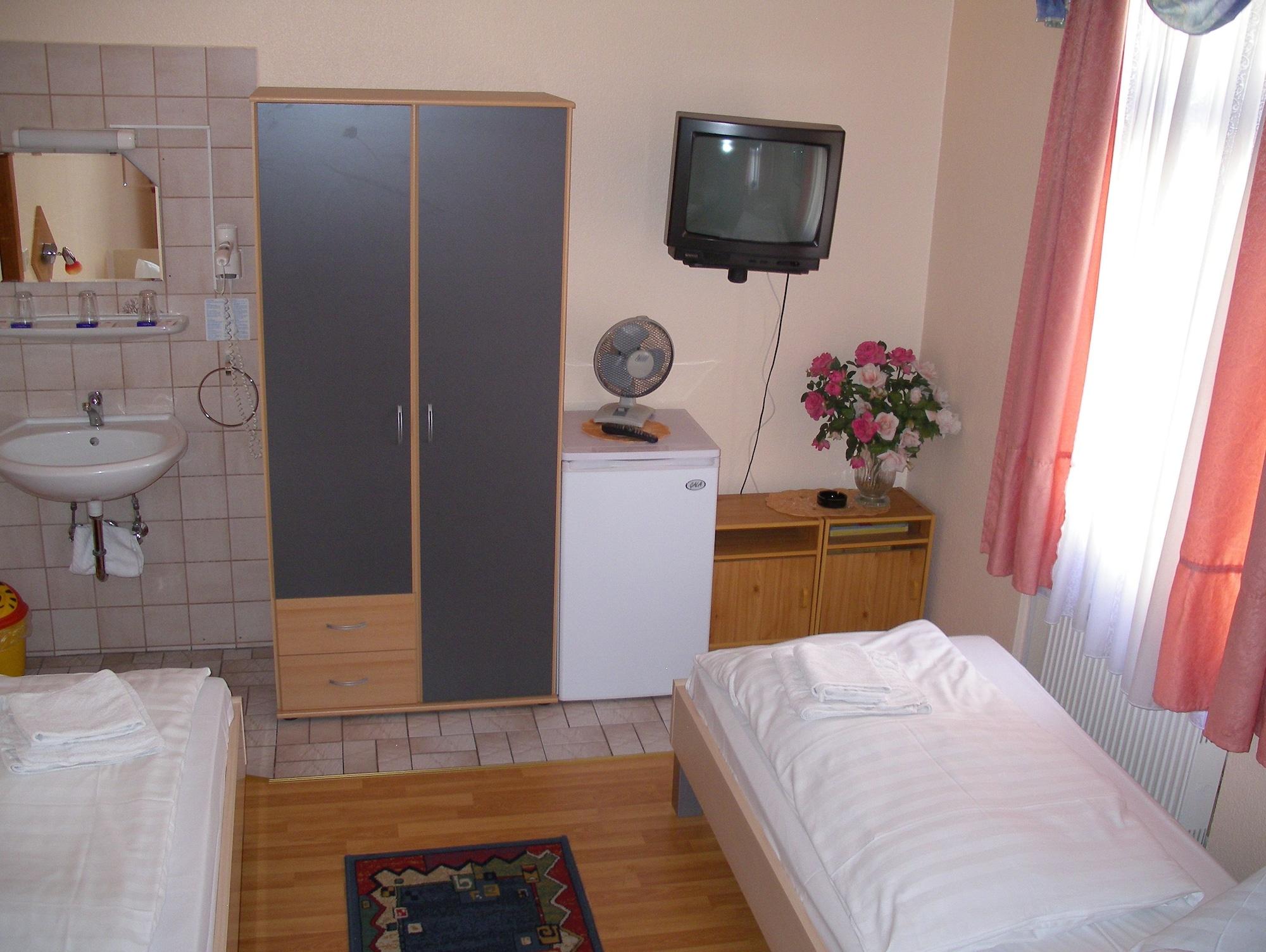 Hotel Garni Djaran Όφενμπαχ Εξωτερικό φωτογραφία