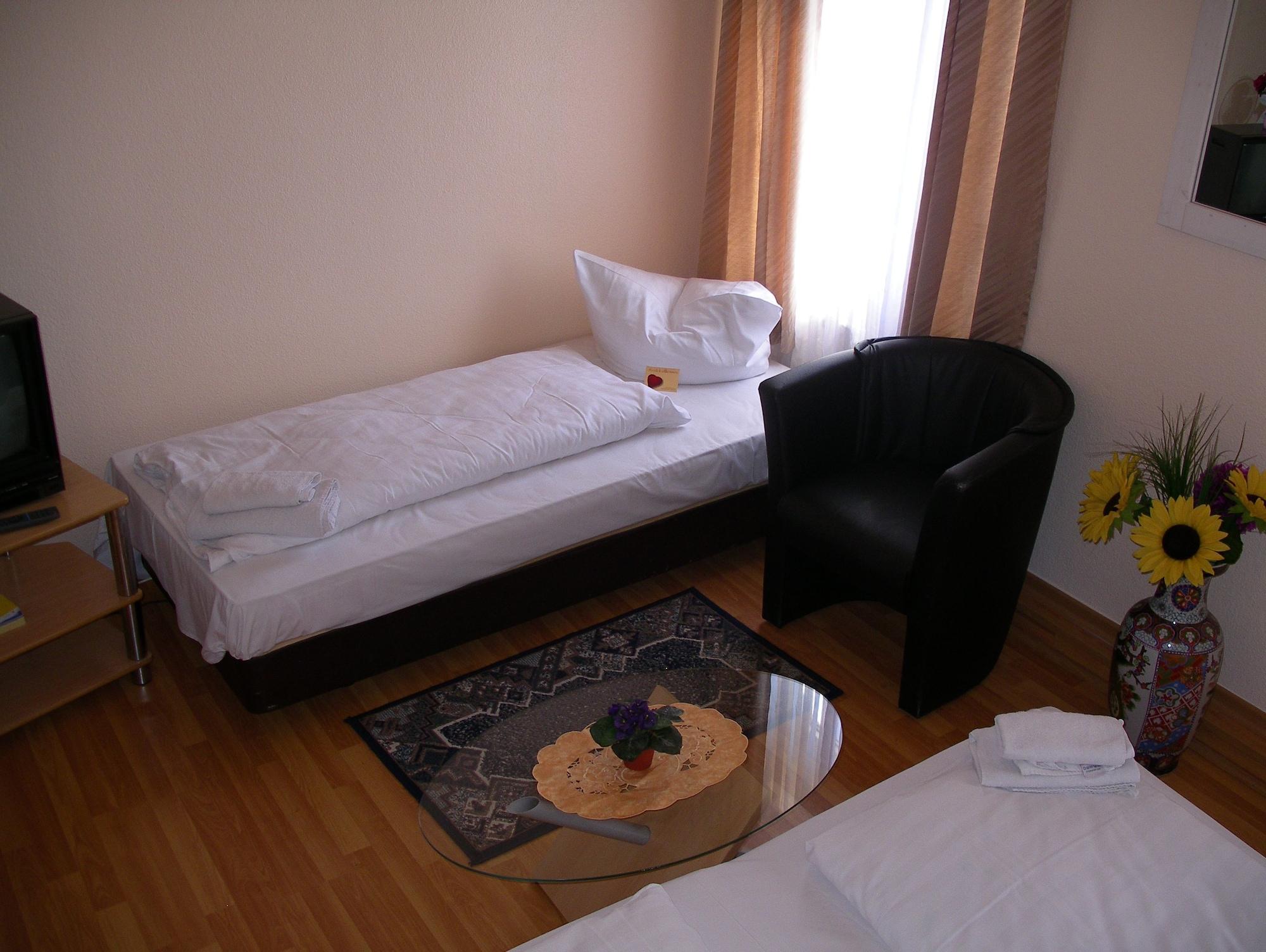 Hotel Garni Djaran Όφενμπαχ Εξωτερικό φωτογραφία