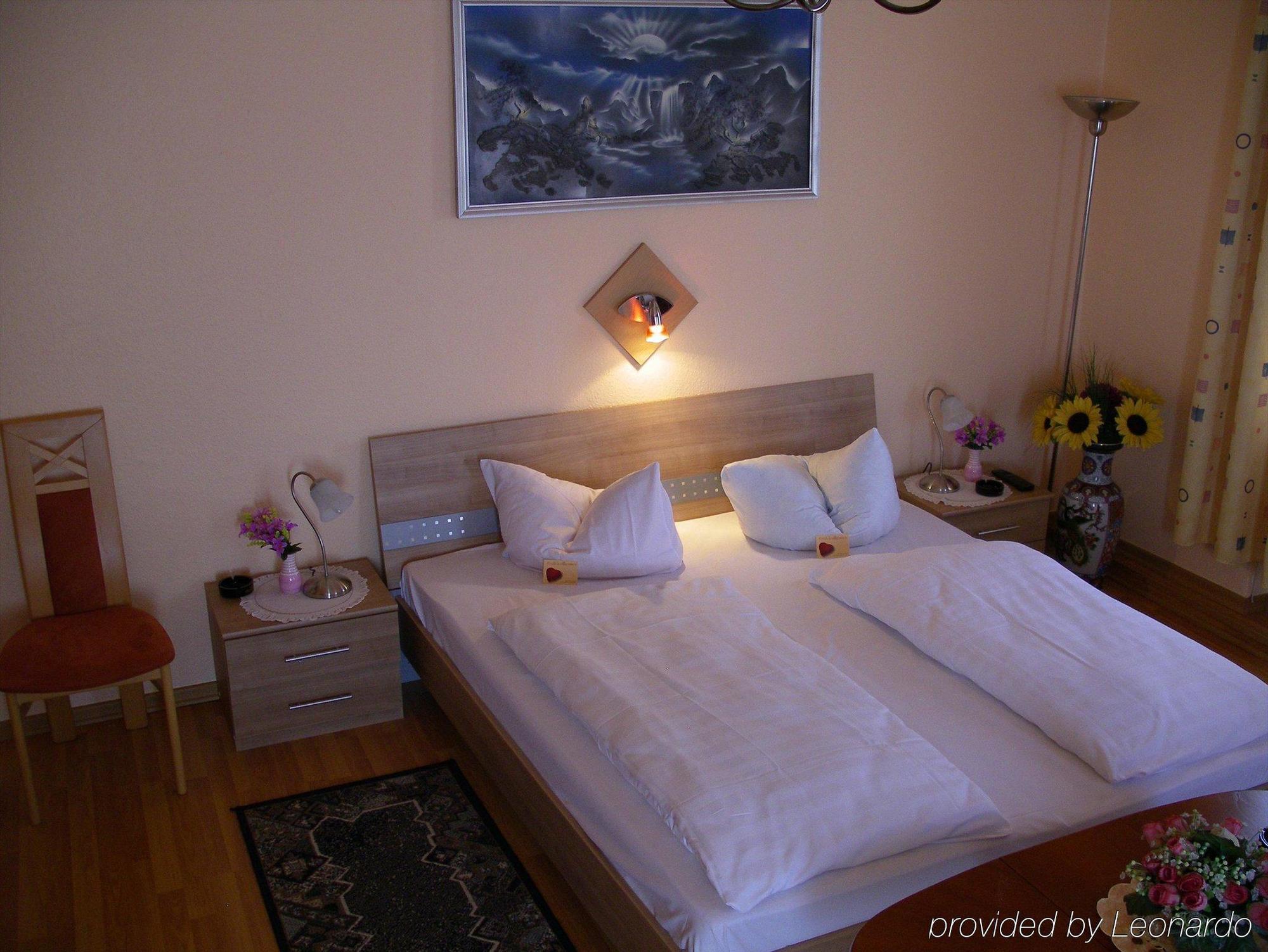 Hotel Garni Djaran Όφενμπαχ Δωμάτιο φωτογραφία