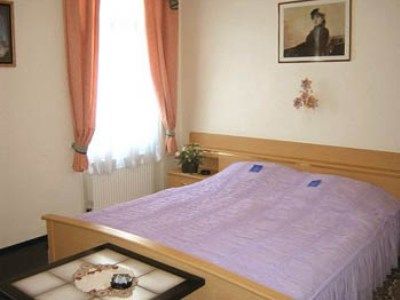 Hotel Garni Djaran Όφενμπαχ Δωμάτιο φωτογραφία