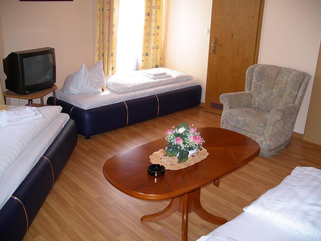 Hotel Garni Djaran Όφενμπαχ Εξωτερικό φωτογραφία